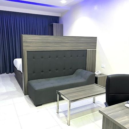 De Rigg Place, Victoria Island Aliayabiagba Luaran gambar